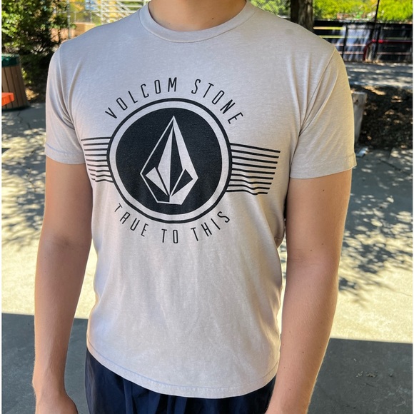 VOLCOM MEN STONE TRUE TO THIS NUDE BEIGE T SHIRT ROCK HARD MOUNTAIN STRIPE TAN M - Picture 7 of 16